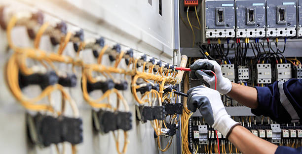 Professional Electrician technician working in Lincoln Park, NJ